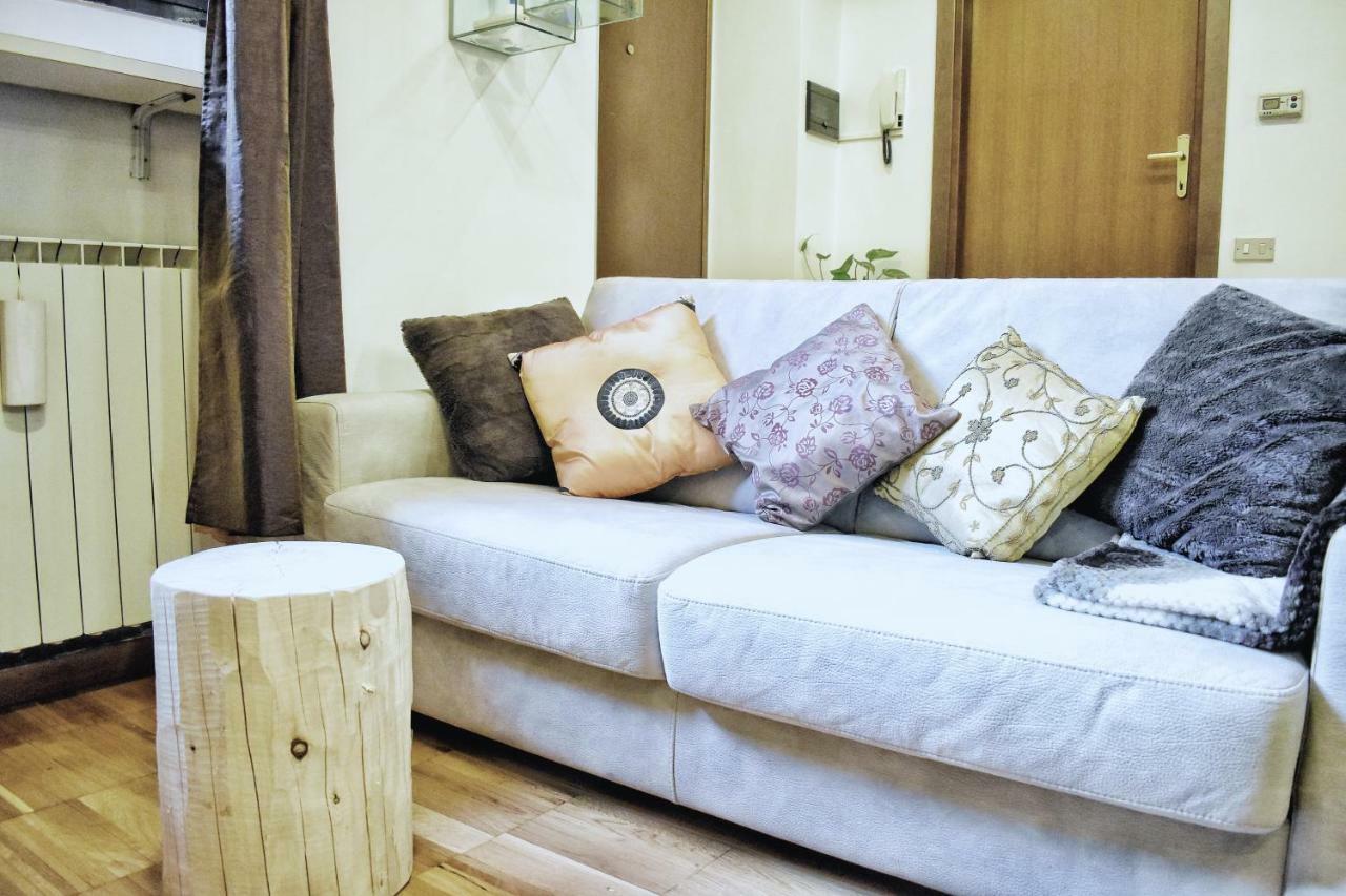 Charming Design Loft Isola Milano Lägenhet Exteriör bild