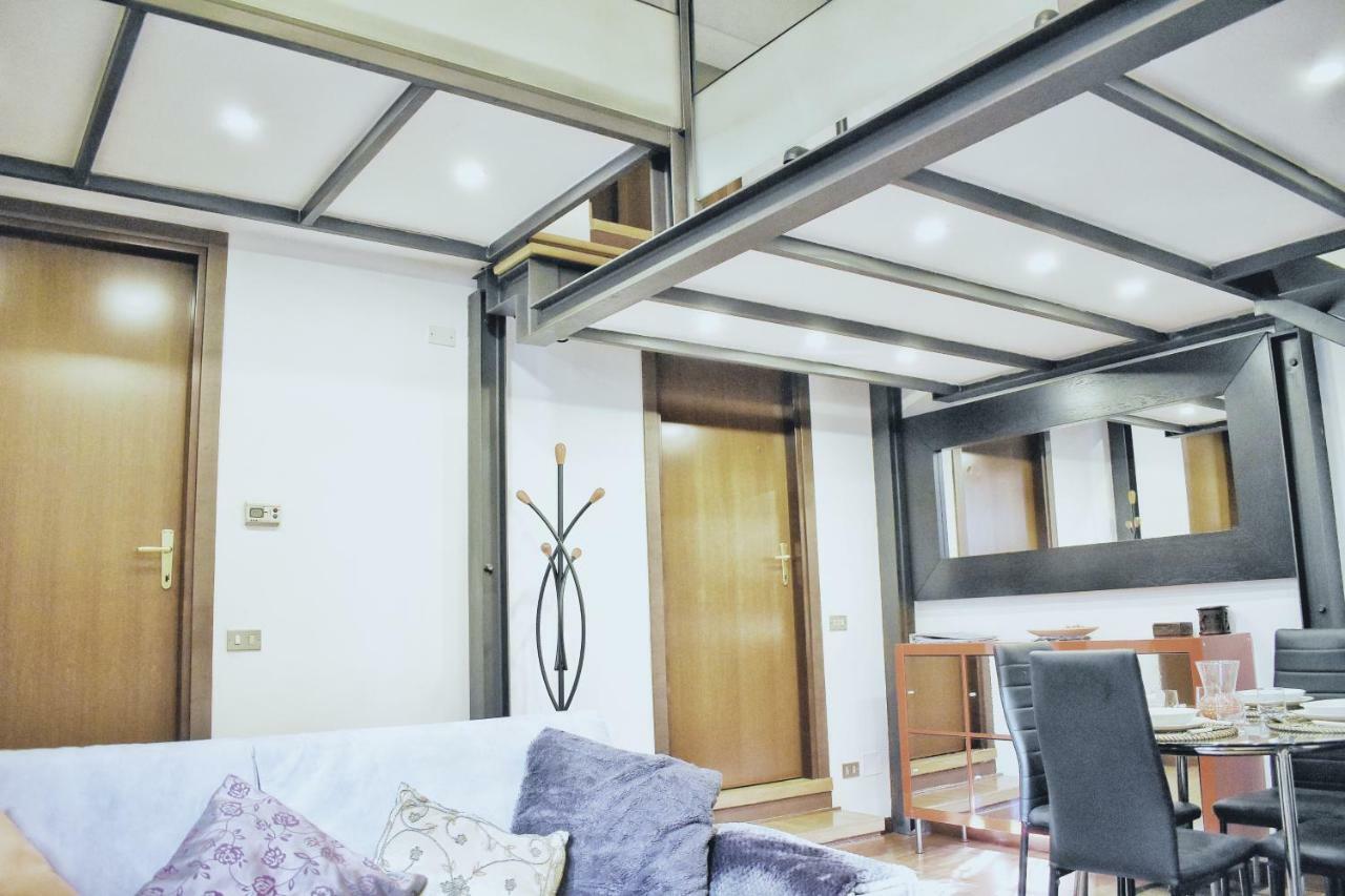 Charming Design Loft Isola Milano Lägenhet Exteriör bild